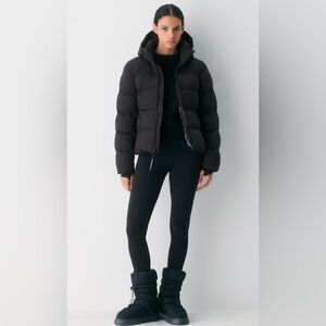 Aritzia The SuperSnug Puff cliMATTE Jacket Women’s XS Brand New